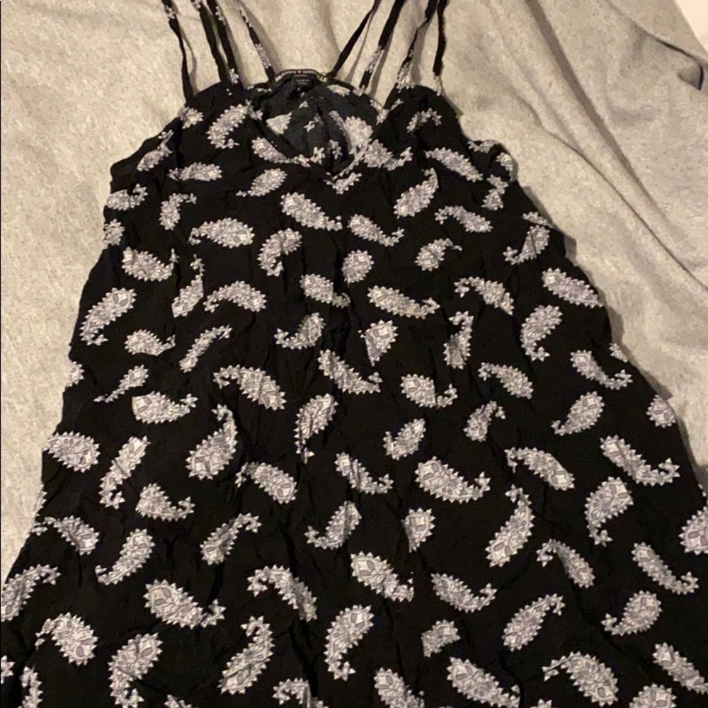 Brandy Melville flowy tank